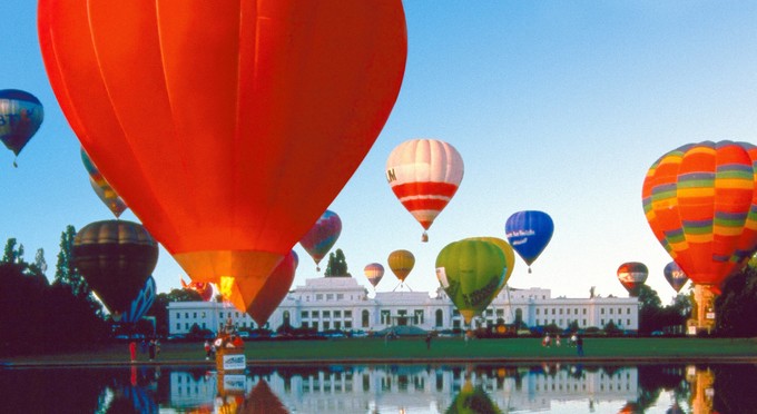 Old Parliament House - &nbsp;-&nbsp;gardens lake ballooning architecture heritage museum