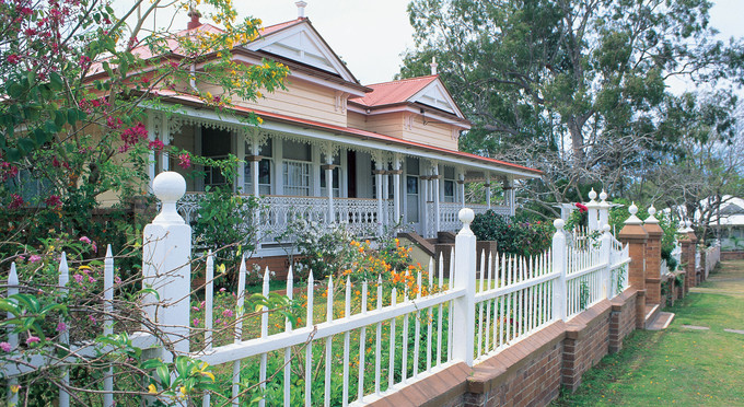 Ipswich - - country town architecture heritage