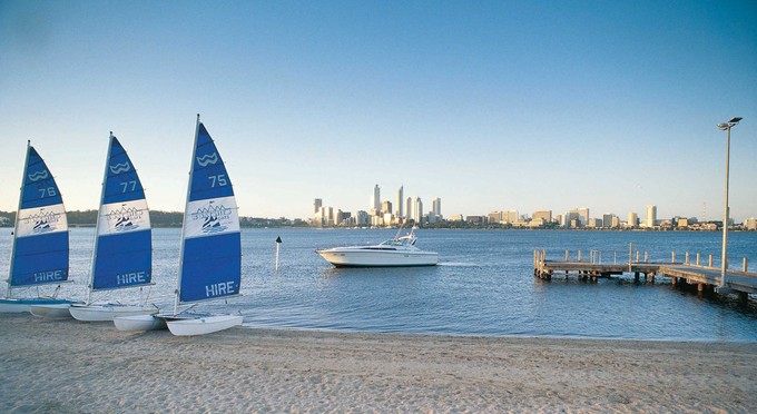 Perth - &nbsp;-&nbsp;landscape sunrise/sunset bay/harbour coastal city boating sailing