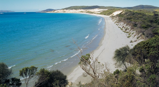 Tourism Tasmania and Steve Lovegrove