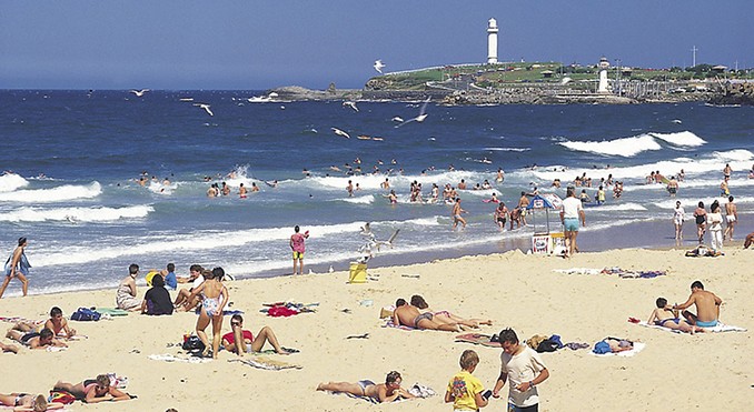 Tourism Wollongong 2000