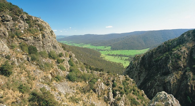 Tourism Tasmania and Geoffrey Lea