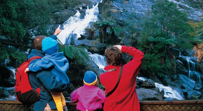 Tourism Tasmania and Geoffrey Lea