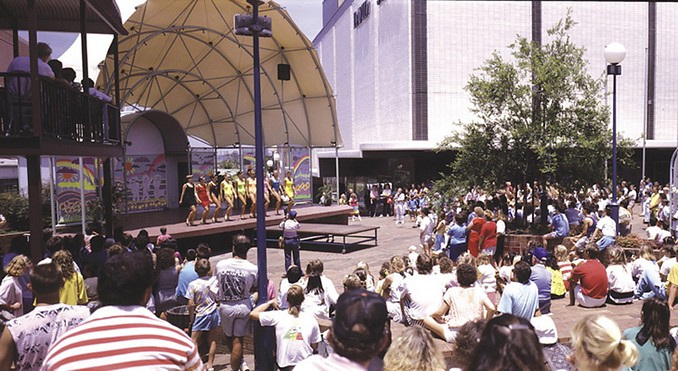 Tourism Wollongong 2000