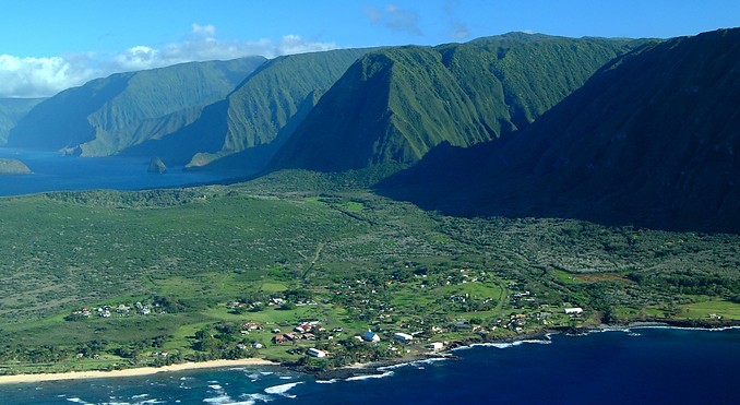 Image courtesy of Hawaii Visitors and Convention Bureau