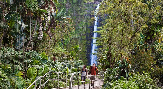 Image courtesy of Hawaii Visitors and Convention Bureau