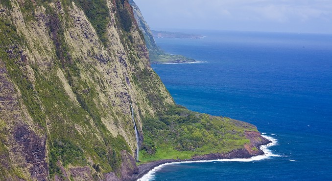 Image courtesy of Hawaii Visitors and Convention Bureau