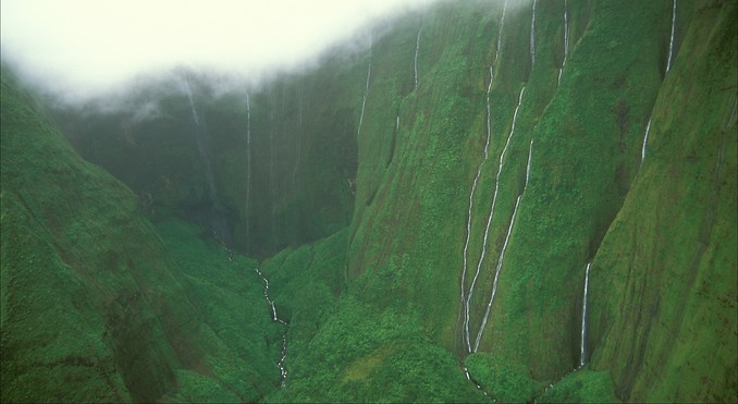 Image courtesy of Hawaii Visitors and Convention Bureau