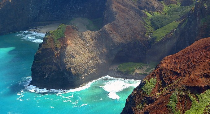 Image courtesy of Hawaii Visitors and Convention Bureau