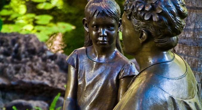 Image courtesy of Hawaii Visitors and Convention Bureau