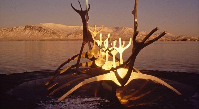 Image courtesy of Iceland Tourism / Colin Aantill