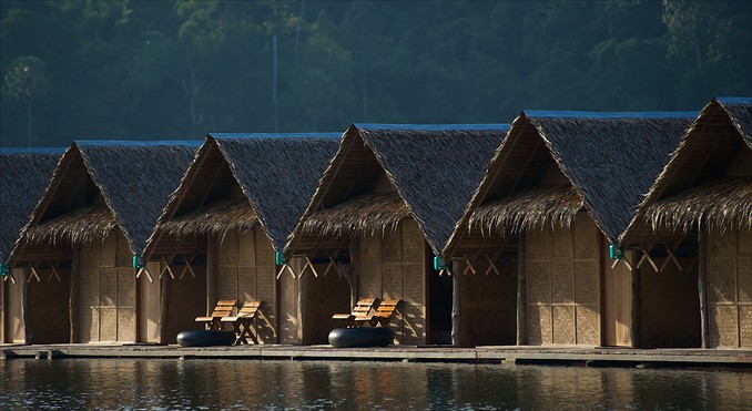 Cheow Larn lake
