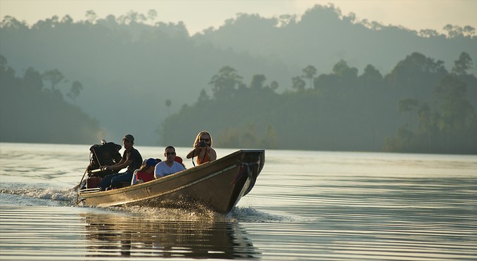 Cheow Larn lake