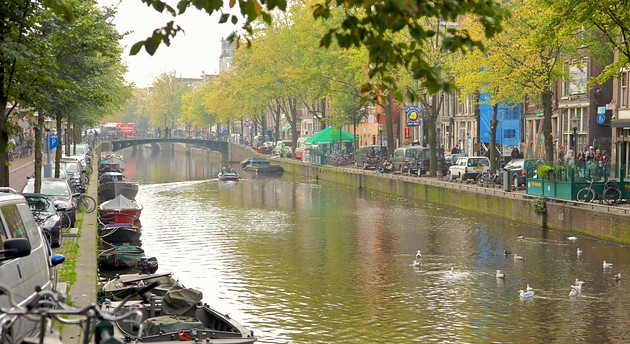 Daytime over an Amsterdam canal