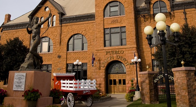 Image Courtesy of Colorado Tourism Office/Anna Zoromski/Weaver Mulitmedia Group